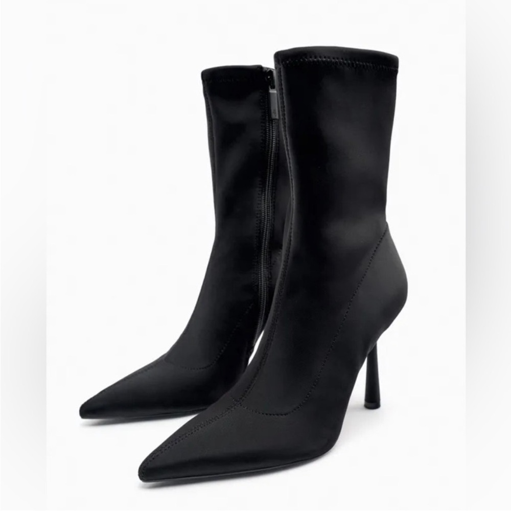 ✨ SOLD Zara Black Ankle Boots Sleek Stiletto Heel